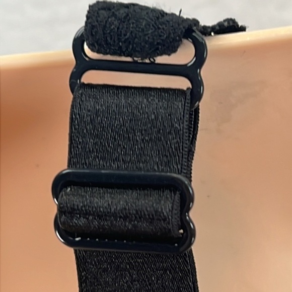 Cacique Beautiful Plunge Bra Size 44DD Black with Lace/Sequins EUC - Picture 6 of 8